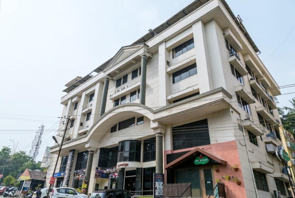 Hotel Prestige Mangalore Bagian luar foto