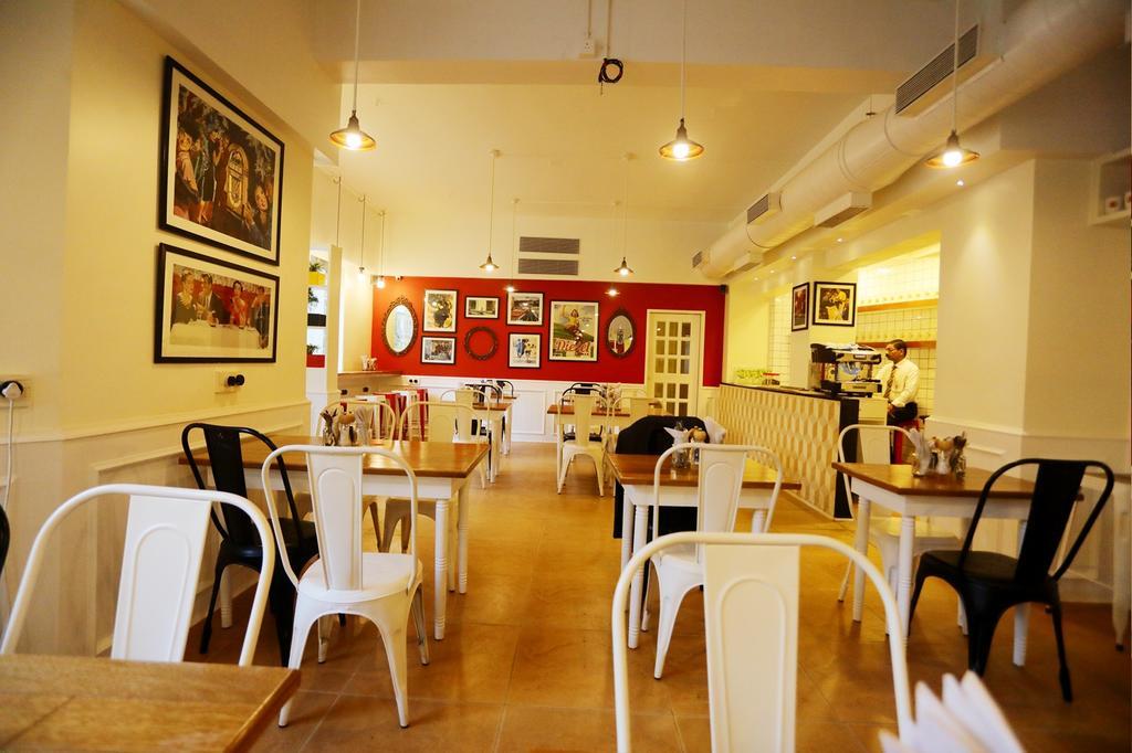 Hotel Prestige Mangalore Bagian luar foto