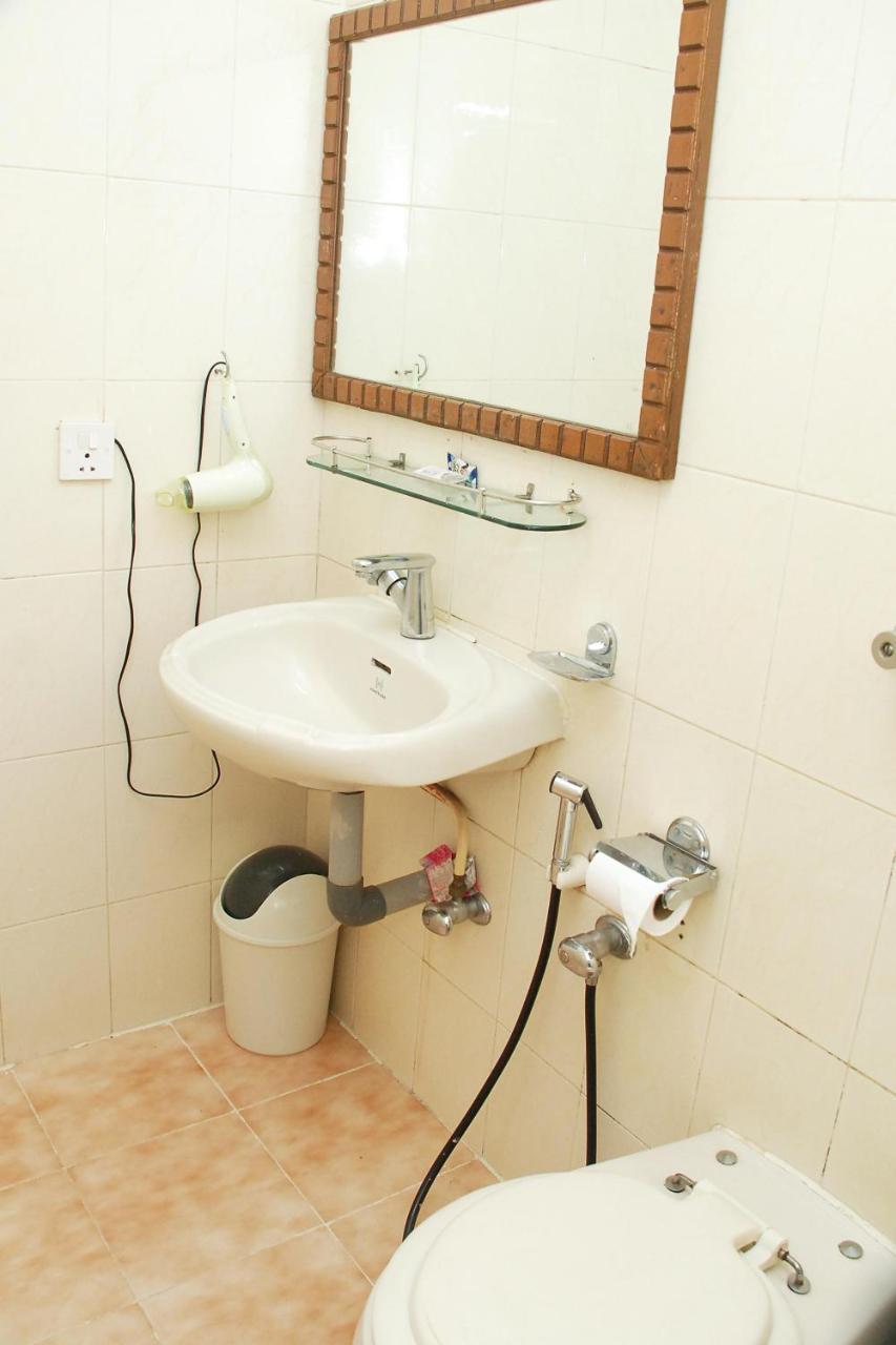 Hotel Prestige Mangalore Bagian luar foto